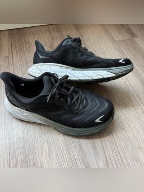 HOKA Arahi 6 Running Shoes - Men’s 9.5 Wide (Black) Athletic Athleisure Sneakers